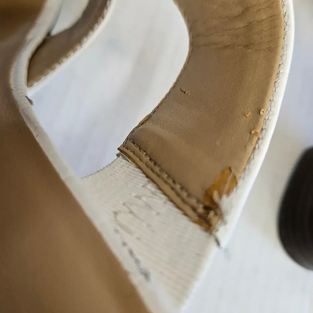 Ann Taylor‎ White Leather Croc Embossed Sandals With Stacked Block Heel Size 9M